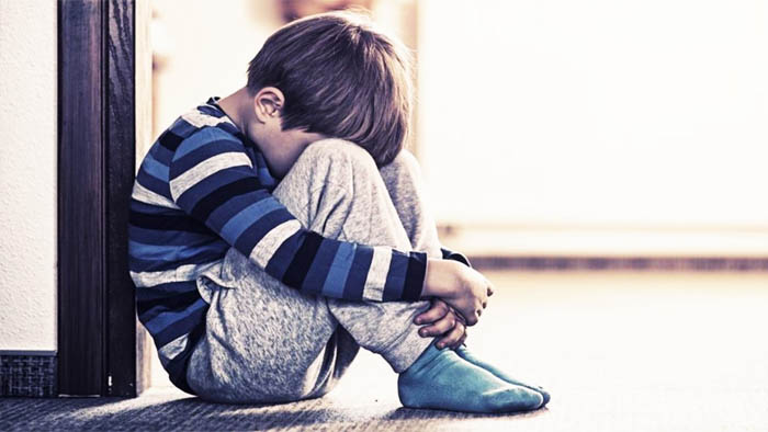 শিশুদের যেভাবে মানসিকভাবে বিপর্যস্ত করে চারপাশের অস্থিরতা