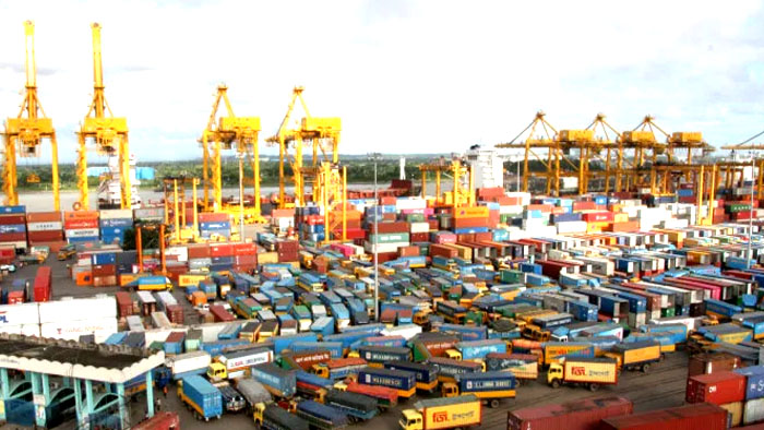 চট্টগ্রাম বন্দরের ধর্মঘট সাময়িক স্থগিত, ১৬ ফেব্রুয়ারি কর্মসূচির হুঁশিয়ারি